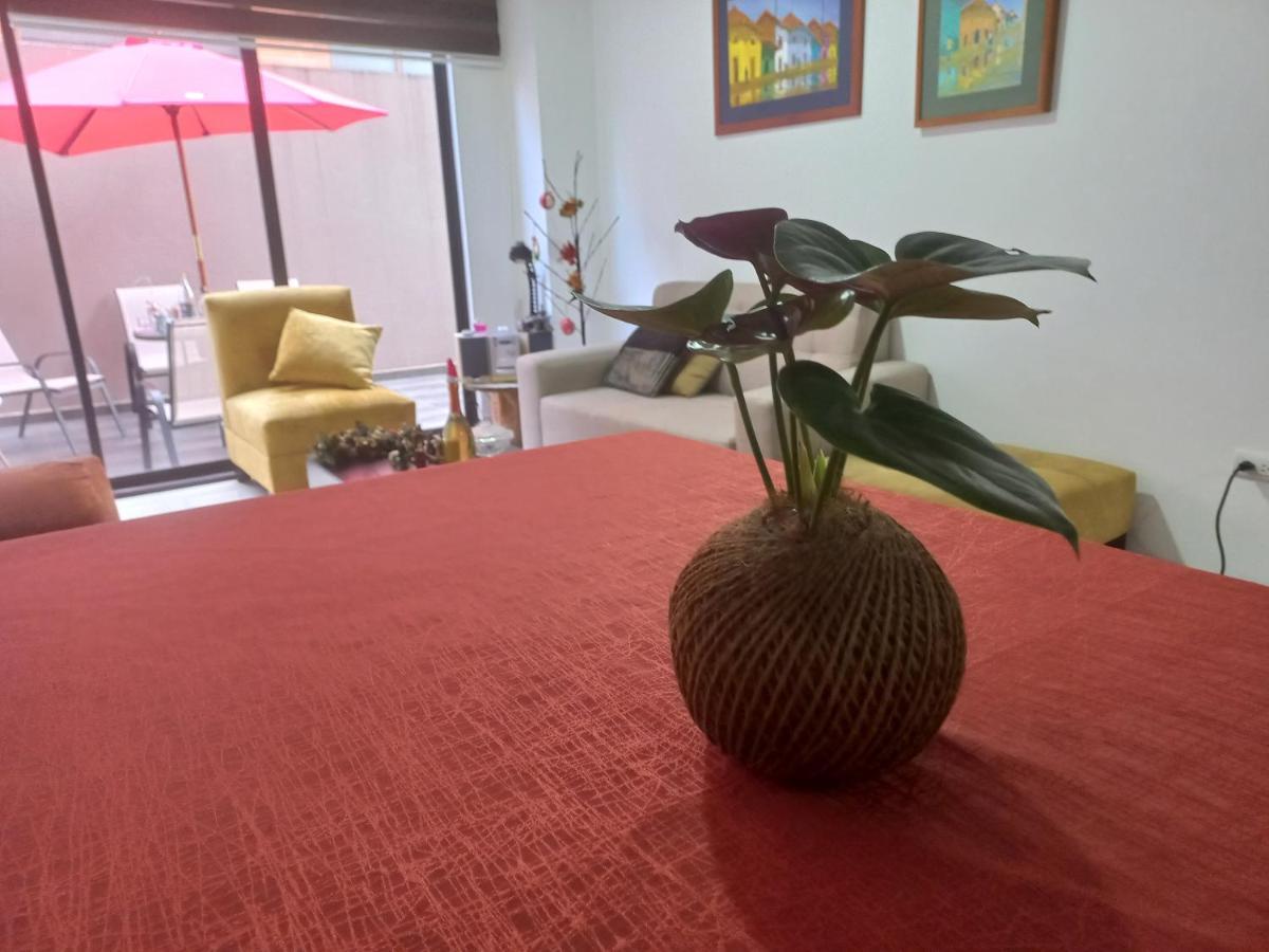 Departamento Excelente Ubicacion Con Parqueo Apartamento Cuenca